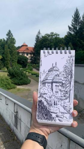 sketch by https://www.instagram.com/nakovalnya.art/